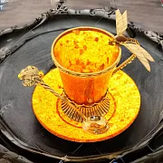Кофейная чашка «Стрекоза» из янтаря с ложкой в подарок — фотография 1