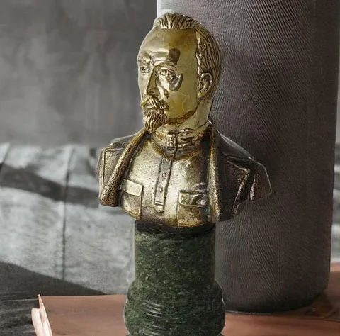 Бюст «Дзержинский» №2 из бронзы — красивый подарок