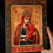 Икона Богоматери "Избавительница от бед страждущих — необычный подарок — фотография 2