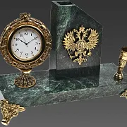 Часы «Элина» с гербом РФ и подставкой — красивый подарок — фотография 2